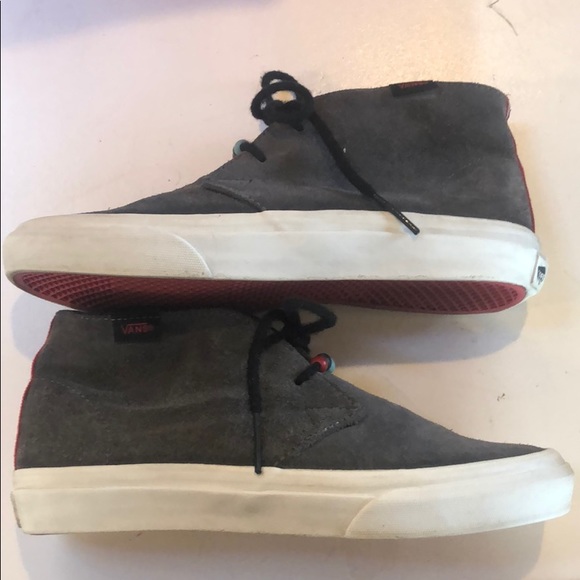 Mid-rise Vans. - Picture 3 of 4